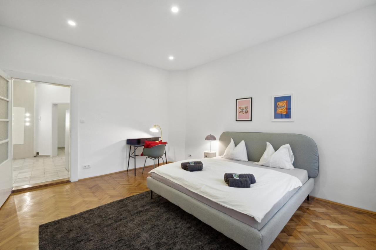 Big Spacious Central Apartment In Vienna Luaran gambar
